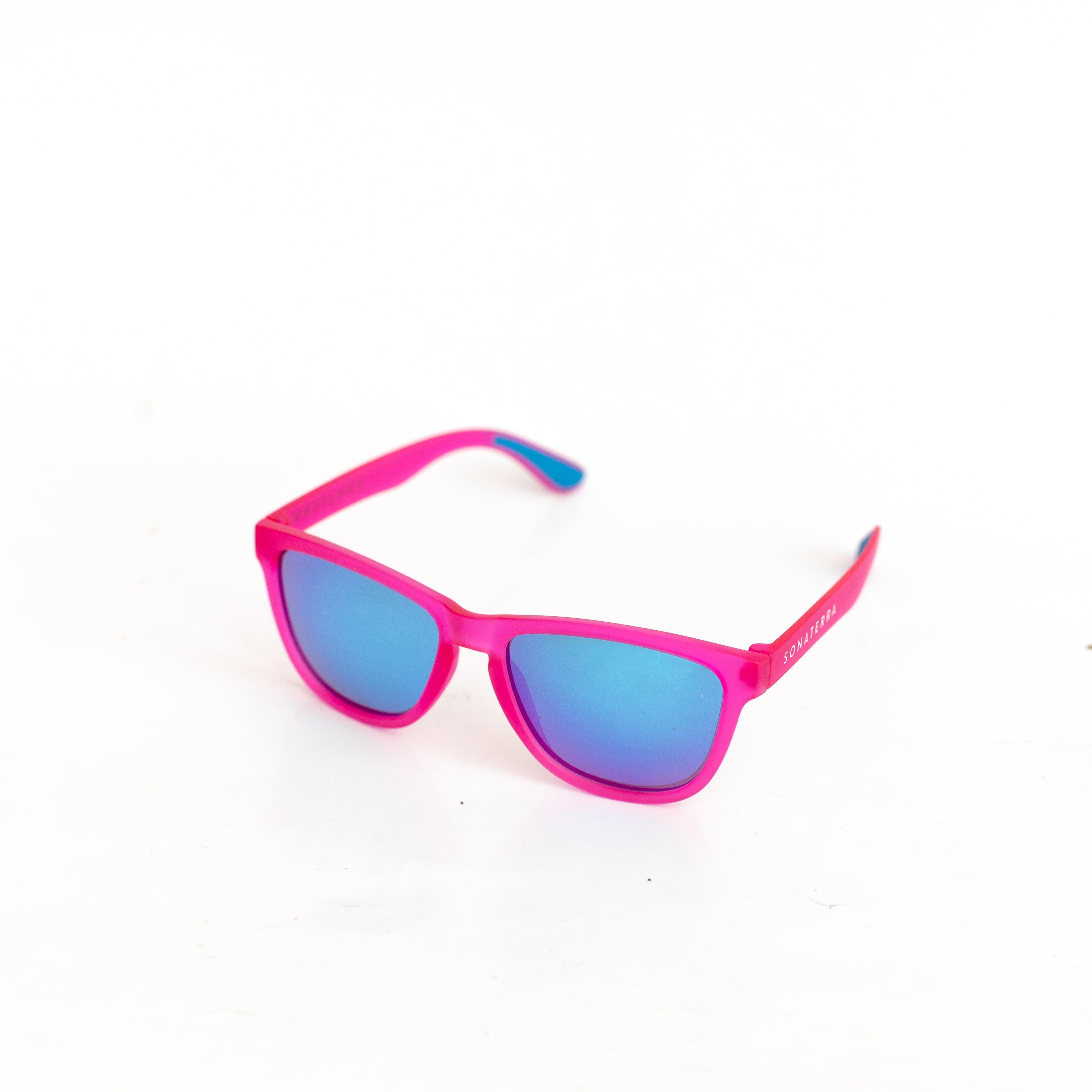 Sunglasses Islay with super lightweight recycled non slip frames ...